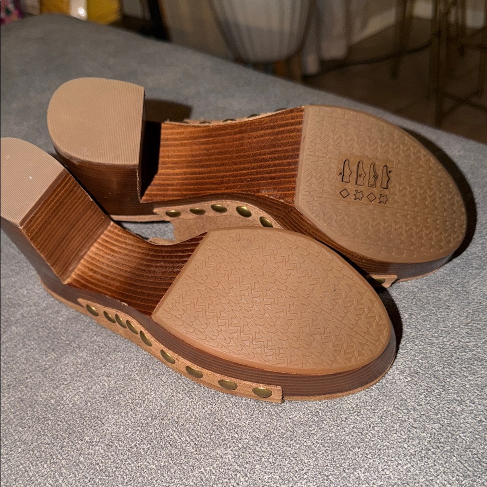 Michael Kors Tan Suede Woven Platform Clog Mules - Picture 5 of 10